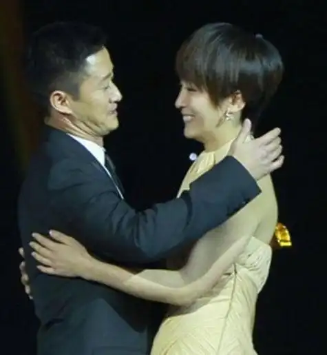 这一次49岁再惹争议的吴京已活成娱圈家庭幸福的教科书