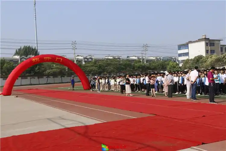 赢在中考 赢在未来——柳新镇中心中学2018届初三毕业典礼暨中考壮行