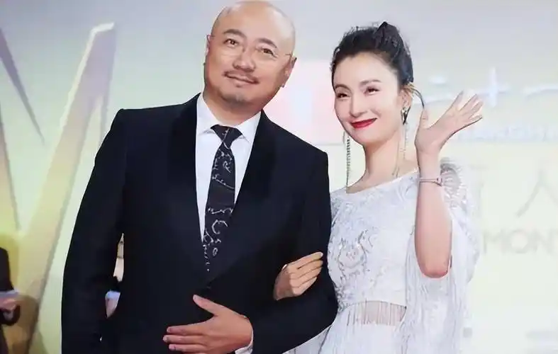 多次容忍丈夫绯闻,遭背叛却不分手,陶虹为何如此能忍?_徐峥_生活_女儿