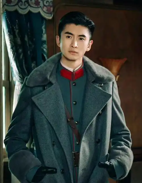 骆少川军装好帅#终于等到民国大侦探开播了,张云龙果然很适合军装看