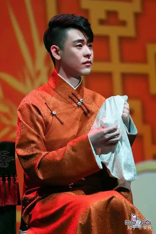 有没有张云雷杨九郎穿大褂图