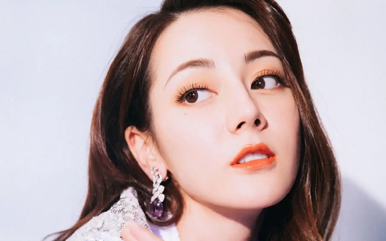 迪丽热巴仙气写真桌面壁纸高清大图预览1920x1200_大陆明星下载_美桌