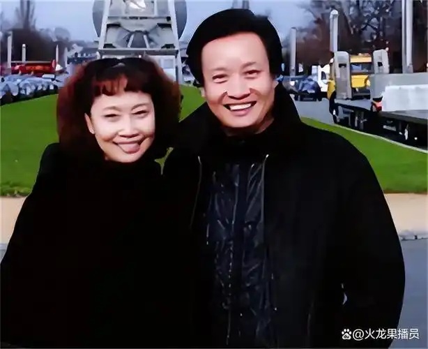 阎维文:妻子患癌多年一直陪伴,女儿嫁给李肇星儿子,今过得好吗
