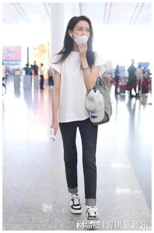 这谁顶得住嘛!高露这身材