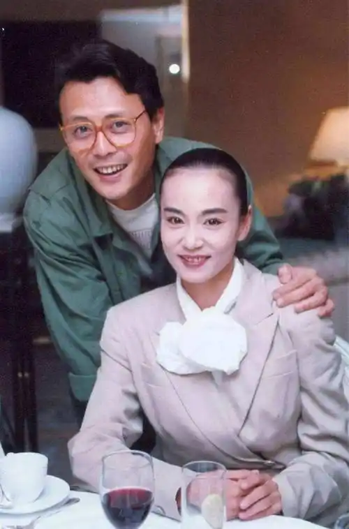 刘雪华:刘德凯一通电话害她流产,丈夫坠楼离世,让她泪洒余生_邓育昆