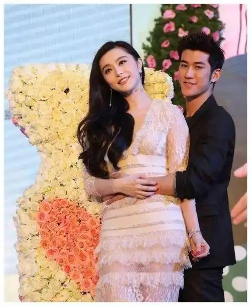 他终于官宣结婚,老婆中外混血比自己小5岁_李治廷_祝福_李晨