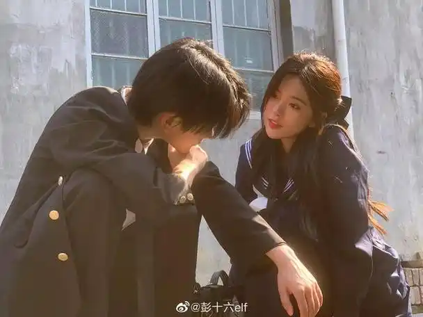 彭十六刘梦校霸与甜妹瞬间爆红两人颜值到底有多逆天