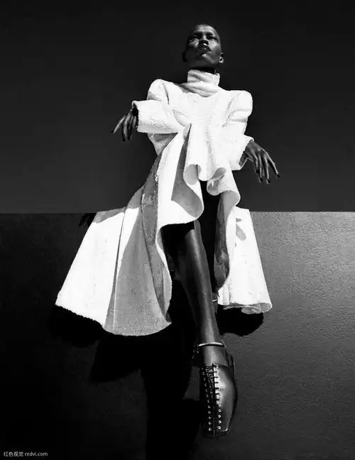 vogue时尚杂志德国版2018年五月刊摄影师giampaolosgura时尚杂志大片