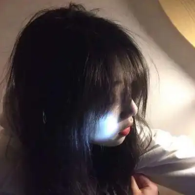 既酷又丧的女生头像 微丧霸气女生头像