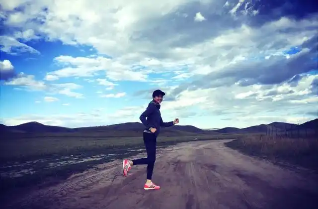 图为:张钧甯的照片,好身材一览无余.