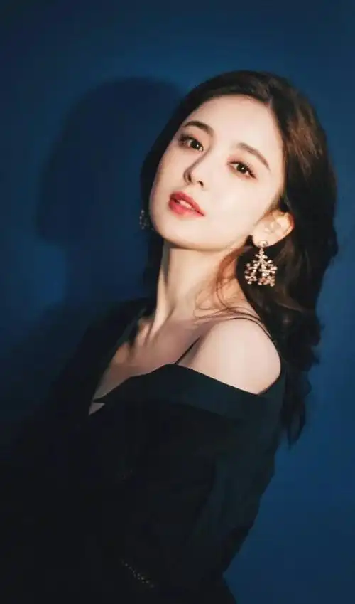 古力娜扎美照一册欣赏