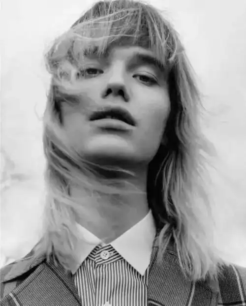 跨性别模特雌雄莫辨的美丽瞬间