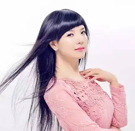 著名主持人吉林电视台影视频道制片人英子(饰演 精精)特别出演:吉林