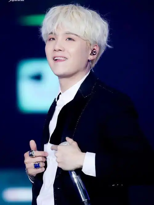 白发suga~#防弹少年团  #bts  #闵玧其