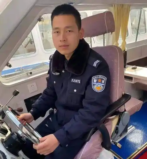 我叫郭国祥,是瀛湖风景区派出所的一名辅警.