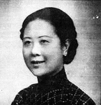 只是,张学良看不到她的好,后没对久就另寻新欢了,那个女子叫谷瑞玉.