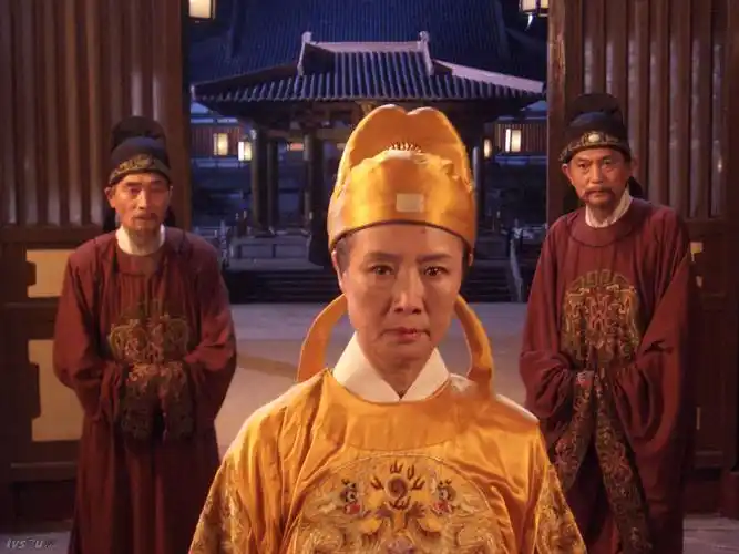 2004~2010年,《神探狄仁杰1-4》中武则天的扮演者——吕中.