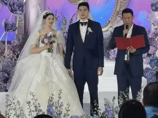 大咖云集张常宁吴冠希婚礼五朵金花亮相男篮国手和郎平送祝福