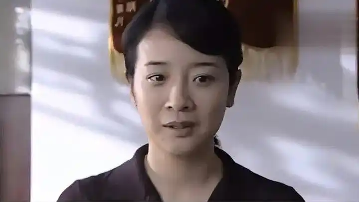 半路夫妻女警察前婆婆生病男子被分手结果前夫来助攻