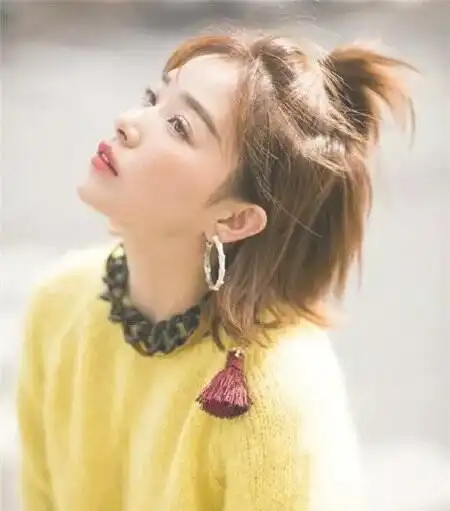 锁骨发的苹果头相比于长发,更加的甜美可爱,非常减龄的一款扎发.