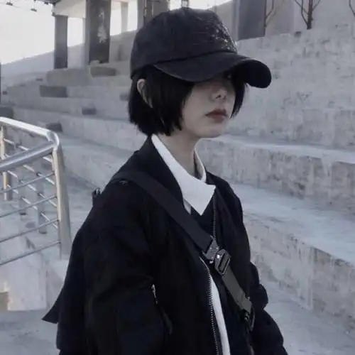 女生头像短发帽子