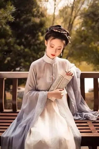 诗词腹有诗书气自华最美不过书香气