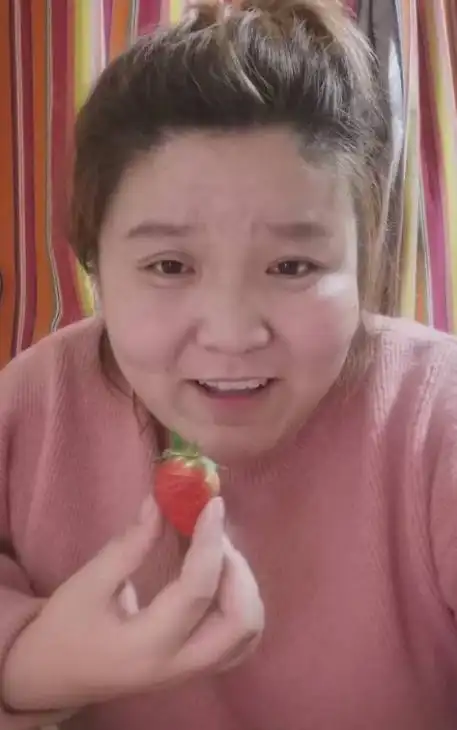 过气得最快的网红:迷人的郭老师因言辞激烈,2个月就"凉"透了