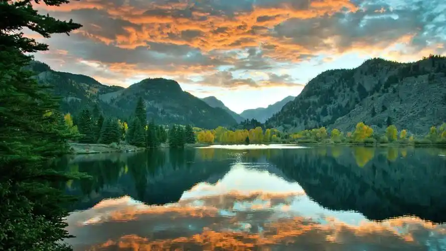 绿色清新养眼自然风景桌面壁纸