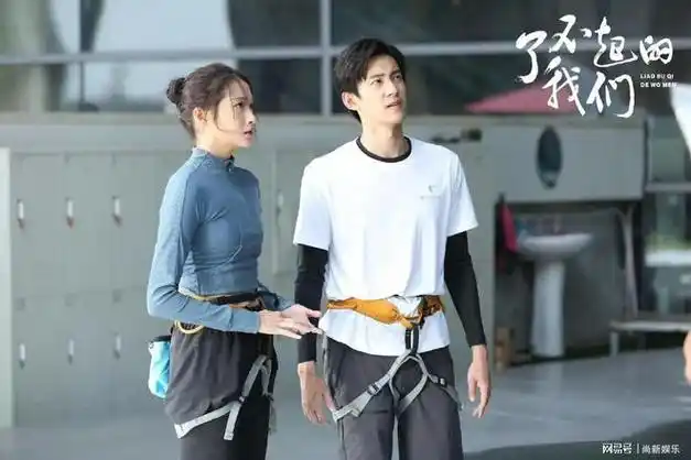 关晓彤出道23年归来才27岁,从国民闺女到当红明星的奇迹之旅