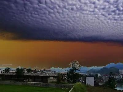 汶川地震云图片北京上周五蔚为壮观的鱼鳞云