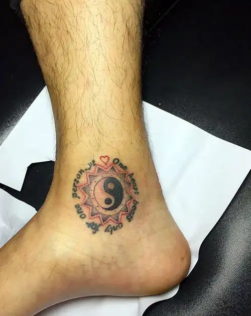 太极八卦加点刺纹身图片