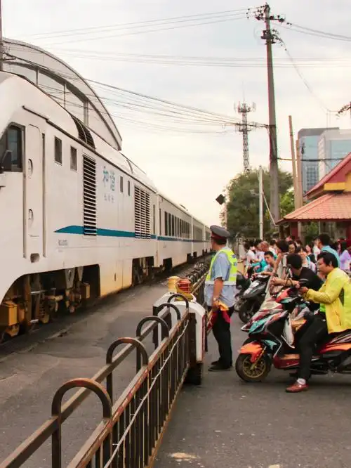 火车迷  #北京  2016年10月31日,以五道口为代表的的老京包铁路弛内