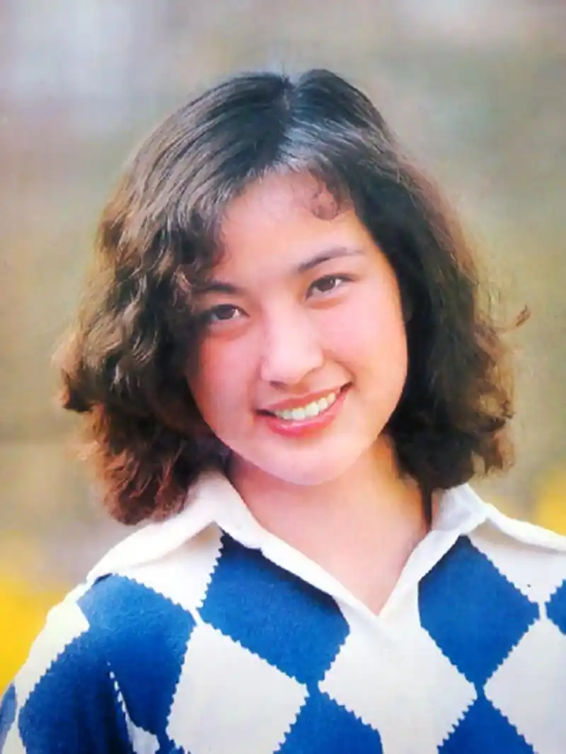 一组刘晓庆年轻时貌美如花的照片真是让人羡慕心动