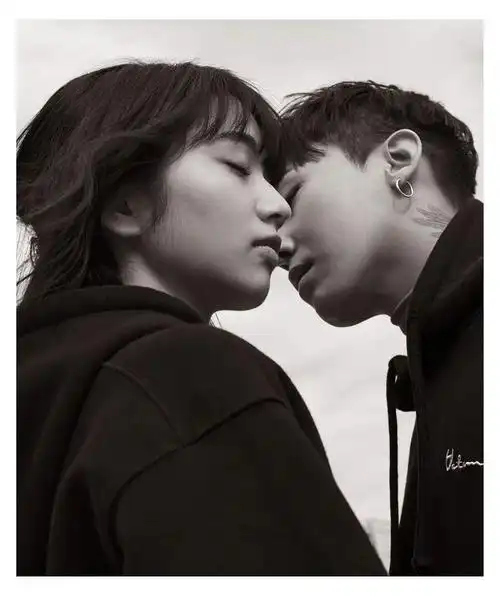 gd绯闻女友新恋情曝光!权志龙粉丝们多年的疑惑终于解开了!