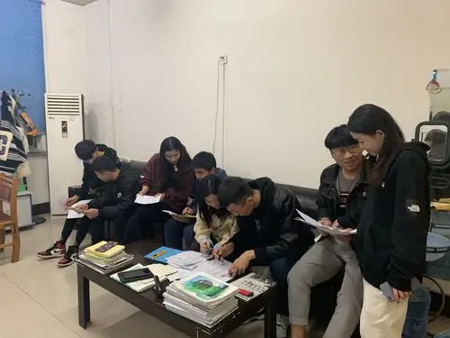 美术设计系召开学生会干部会议