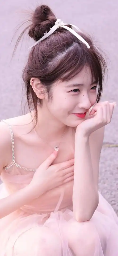 蛇姐佘颖欣壁纸