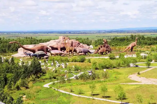 小兴安岭恐龙博物馆图册_360百科