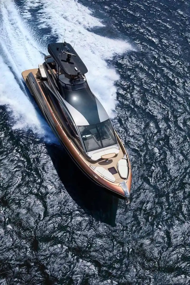 雷克萨斯ly650全新旗舰游艇波涛中的ls