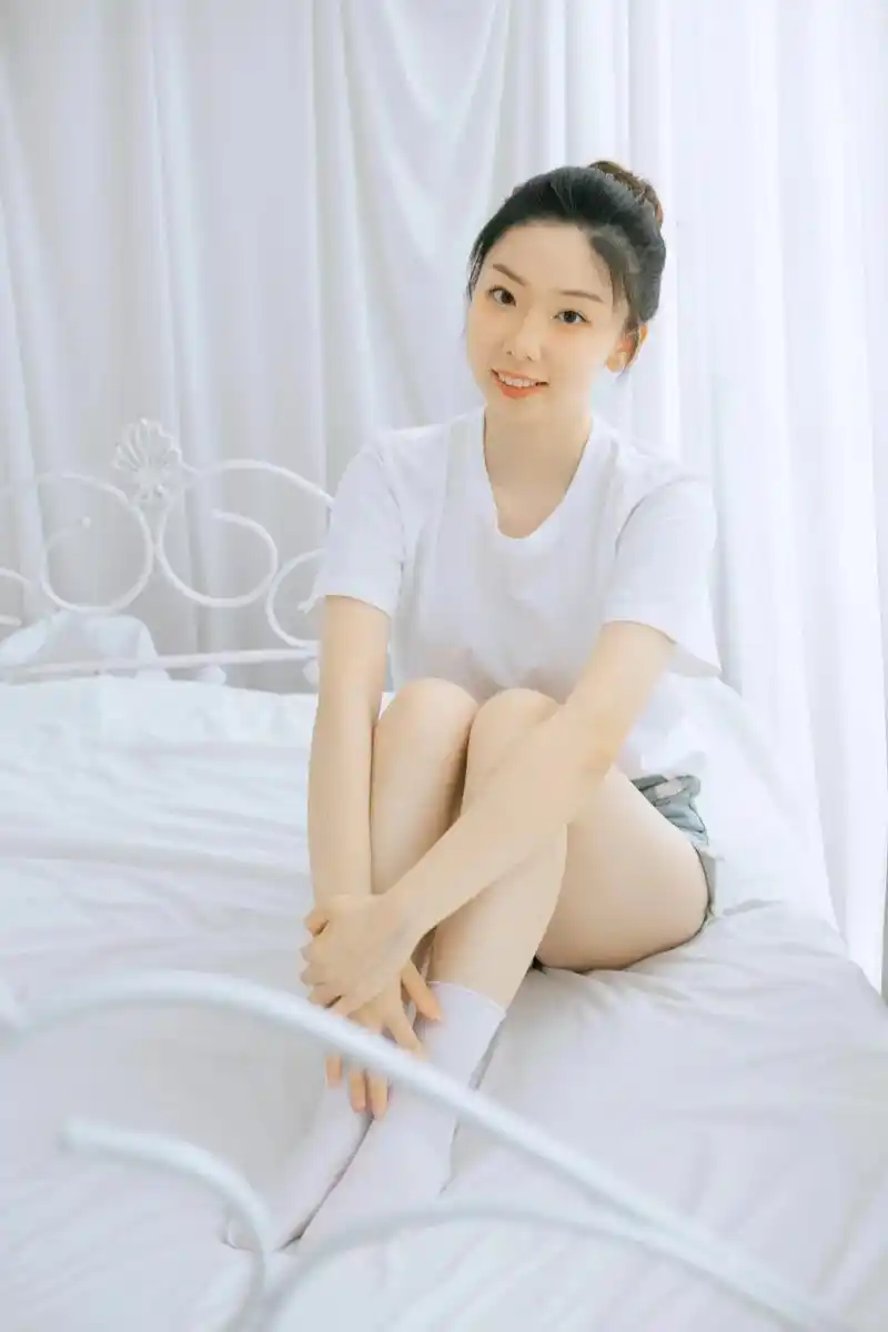 家有小女初长成女儿20岁了只有照片能记录这份珍贵
