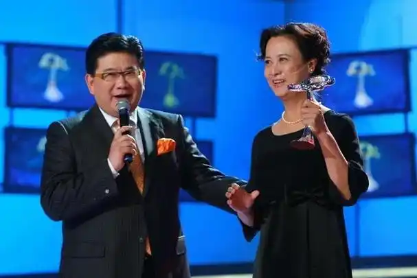 演员柏寒童年有阴影再婚带儿子嫁导演和80后儿媳有代沟