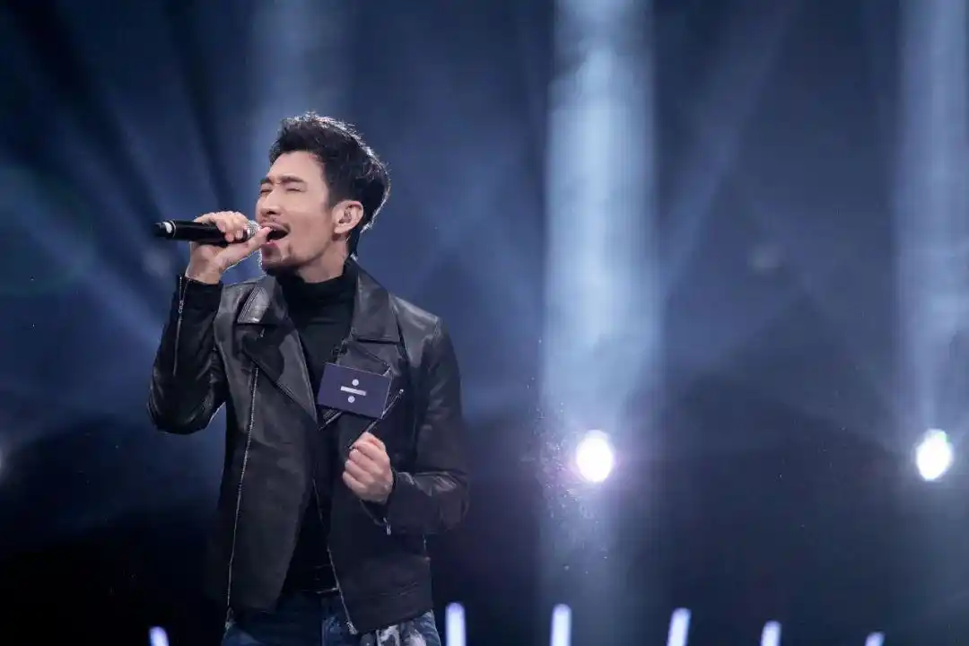 谁是宝藏歌手推介舞台来袭陈粒为谁泣不成声