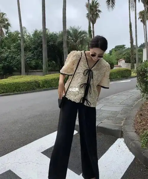 请你穿一件漂亮衣服吧