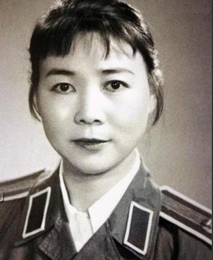 田华简介个人资料("白毛女"田华:与丈夫共患难70余年,93岁家里仍有