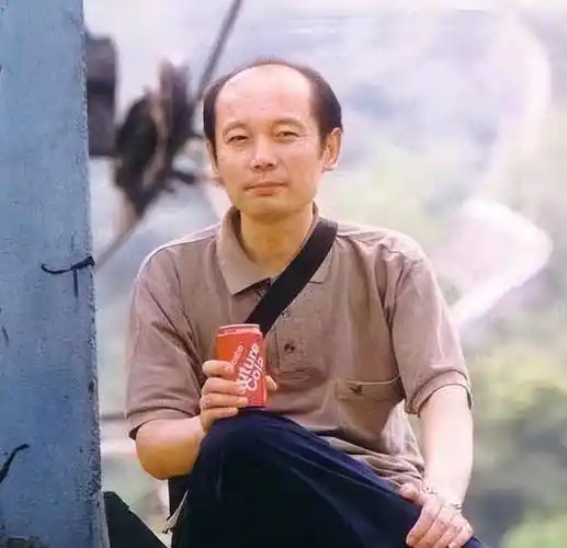 妹妹远在美国父母也已离世如今66岁无儿无女的葛优如何了