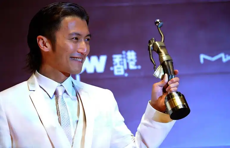 p>谢霆锋,1980年8月29日出生于中国香港,祖籍广东番禺,华语男歌手