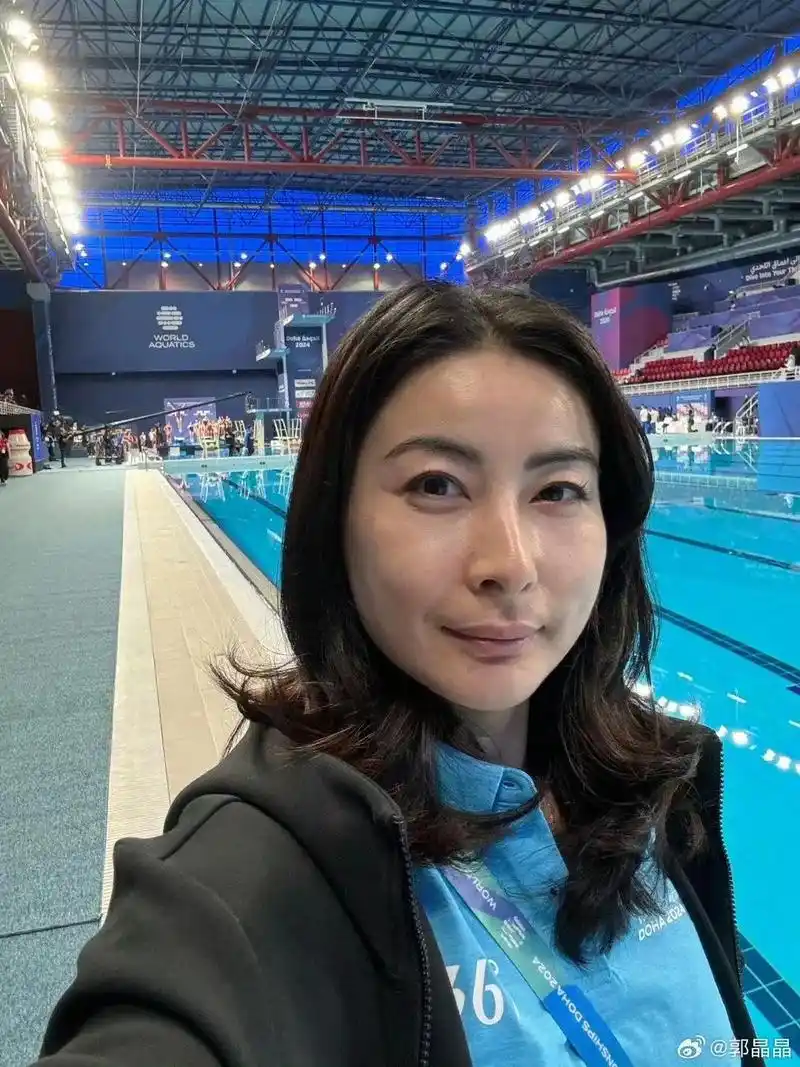 嫁入豪门的郭晶晶,本应日日品尝顶级美食,可她却有别样的"馋虫