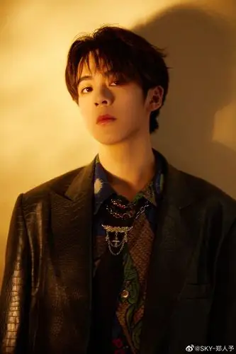 又来夸了今天的郑人予只会比昨天的郑人予更好