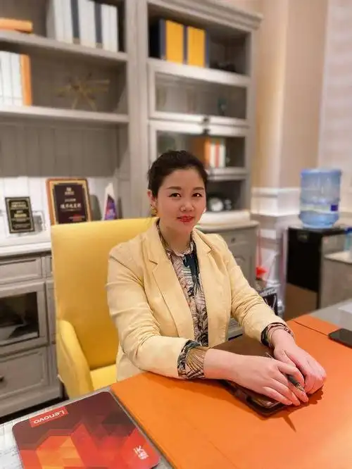 【视频】80后美女家具店主: 创业让我的人生更有趣,阅历更丰富