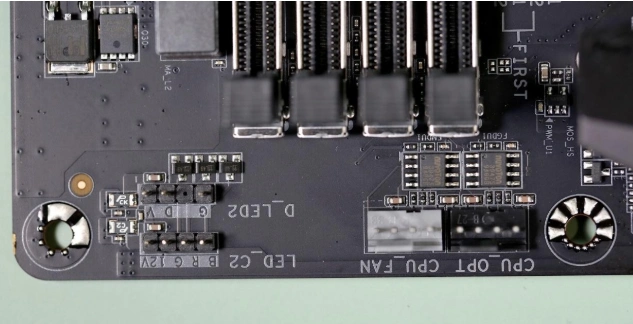 主板上的4pin 接口是用来干什么的,pin是什么单位