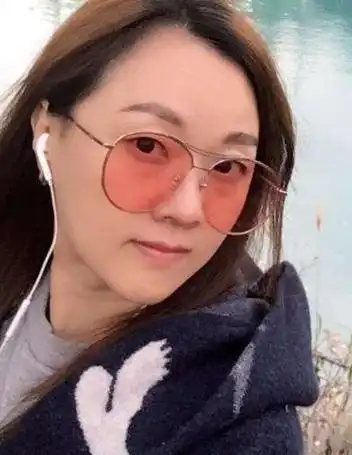 王自健前妻徐雪发文否认家暴:原来只是段子中的"梗"?